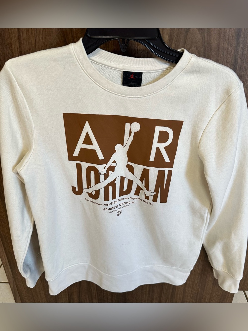 Jordan sweatshirt, kids size medium